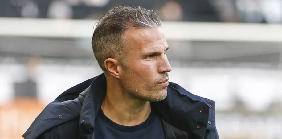 Van Persie: Slot and I Are Both Going Through a Tough Patch – Liverpool Play Well but Keep Losing