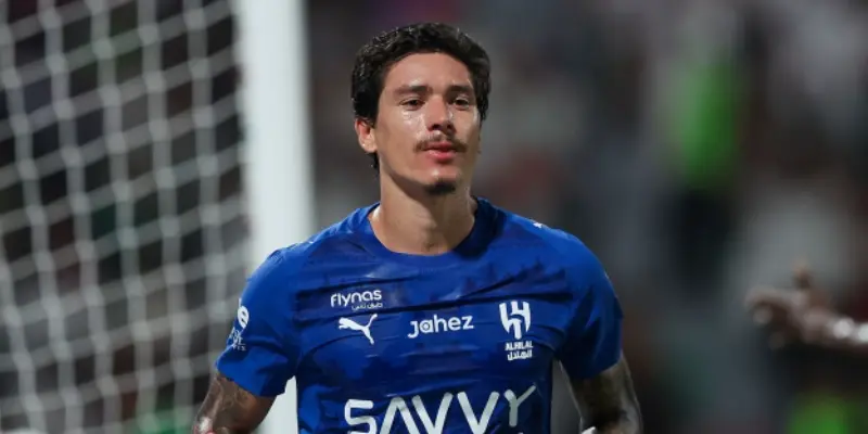 نونيز قد ينتقل إلى الدوري التركي السوبر مع إفساح الهلال المكان لكريم بنزيما