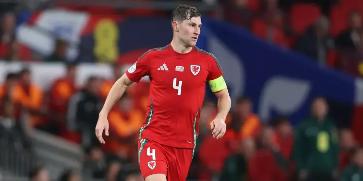 Tottenham Mempertimbangkan Mengangkat Ben Davies sebagai Player-Coach untuk Mengelola Tim