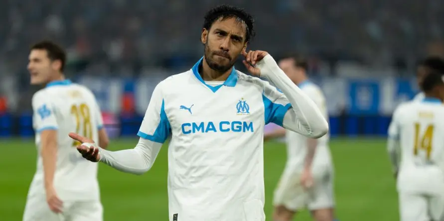 Krisis Disiplin Internal Marseille: Aubameyang Semprot Direktur Olahraga dengan Alat Pemadam Api