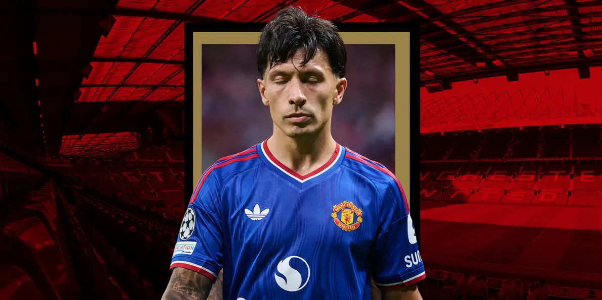 Tensão interna no Manchester United após comentários de Lisandro Martínez: companheiro confronta zagueiro no voo de volta